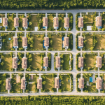 découvrez les critères essentiels pour choisir le terrain parfait pour construire votre maison neuve. notre guide complet vous aide à évaluer l'emplacement, la topographie, les règlements d'urbanisme et bien plus pour réaliser votre projet de rêve en toute sérénité.