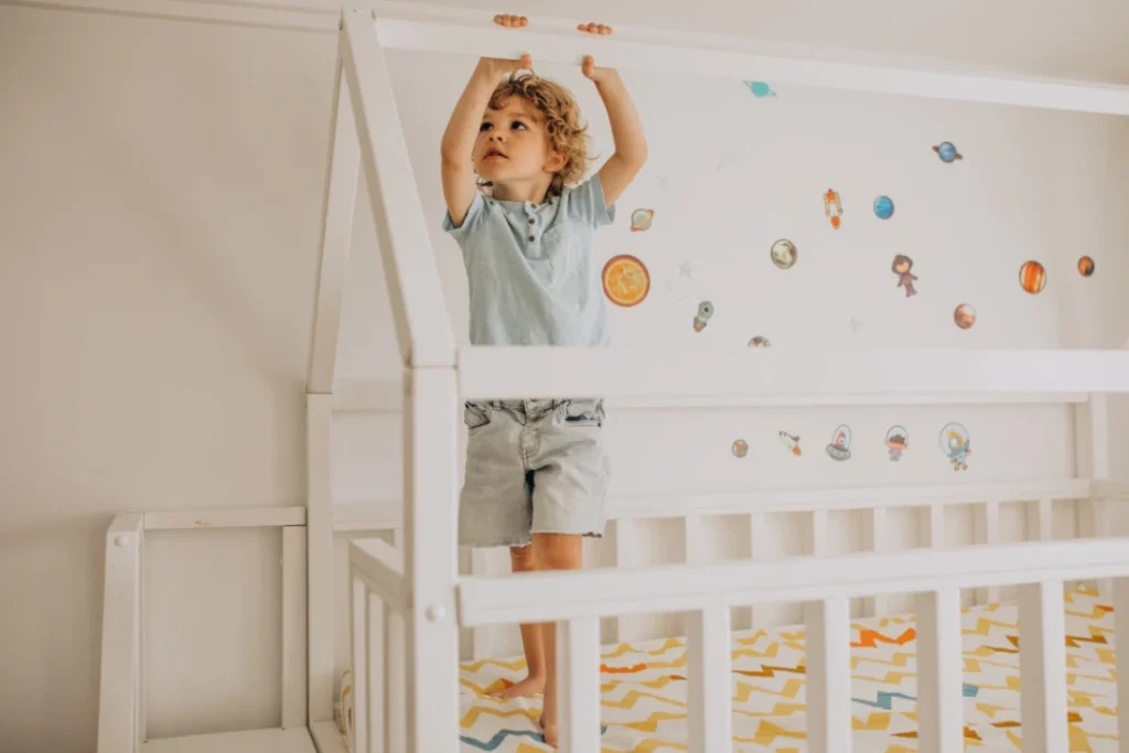 Le sommeil de votre enfant en toute sécurité : pourquoi choisir un lit pour enfant ?
