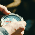découvrez comment lire facilement votre compteur d'eau grâce à notre guide pratique. apprenez à interpréter les chiffres, suivre votre consommation et éviter les erreurs courantes !