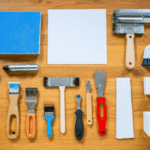 découvrez comment réparer facilement un trou dans du placo grâce à notre guide pratique. étapes simples, astuces et conseils pour des murs impeccables sans faire appel à un professionnel.