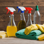 découvrez notre méthode infaillible pour retrouver la blancheur des plastiques jaunis. redonnez vie à vos objets en plastique et améliorez leur apparence en quelques étapes simples. ne laissez plus le jaunissement gâcher vos accessoires et meubles !
