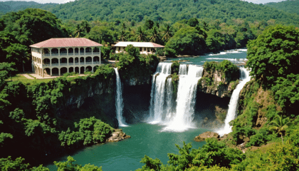explorez ys falls en jamaïque, un véritable havre de paix avec ses magnifiques cascades, ses lagons cristallins et des activités palpitantes telles que des tyroliennes. parfait pour les amoureux de la nature et les aventuriers en quête d'adrénaline.