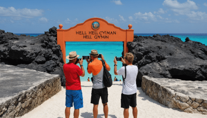 explorez hell aux îles caïmans, un lieu fascinant et unique. rejoignez-nous pour une excursion inoubliable au coeur de ce paysage surprenant, où la beauté naturelle rencontre l'étrangeté. idéal pour les aventuriers et les amateurs de découvertes insolites !