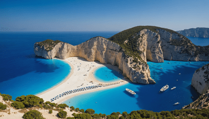 explorez zakynthos comme jamais auparavant avec notre guide complet. découvrez ses plages paradisiaques, ses sites historiques, et des conseils pratiques pour un voyage inoubliable sur cette île grecque enchanteuse.