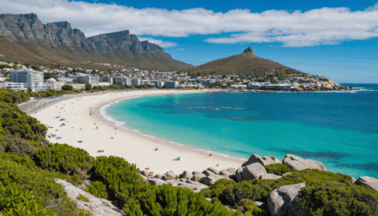 partez à la découverte des plus belles plages paradisiaques du cap en afrique du sud : eaux turquoise, sable fin et paysages à couper le souffle vous attendent pour des vacances inoubliables.