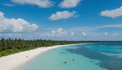 découvrez siargao, l'île paradisiaque des philippines, renommée pour ses spots de surf exceptionnels, ses plages de sable blanc et ses paysages luxuriants. idéale pour les aventuriers et les amoureux de la nature !