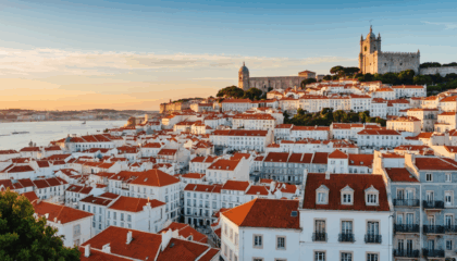 préparez votre voyage au portugal grâce à nos conseils pratiques et astuces incontournables. découvrez les plus beaux sites, la culture locale et vivez une expérience inoubliable au portugal !