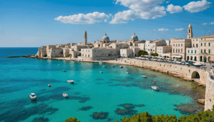 découvrez otrante, perle de l’italie : explorez ses sites historiques, profitez de la mer adriatique et vivez des activités incontournables pour un séjour mémorable en région des pouilles.