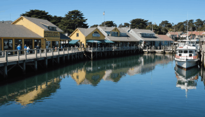 découvrez monterey en californie : notre guide des incontournables à voir et à faire dans cette charmante ville côtière, entre nature préservée, histoire et paysages spectaculaires.