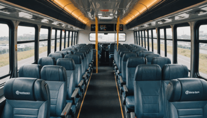 découvrez les avantages uniques de choisir location bus toulouse pour la location de bus avec chauffeur : confort, sécurité et service personnalisé garantis.