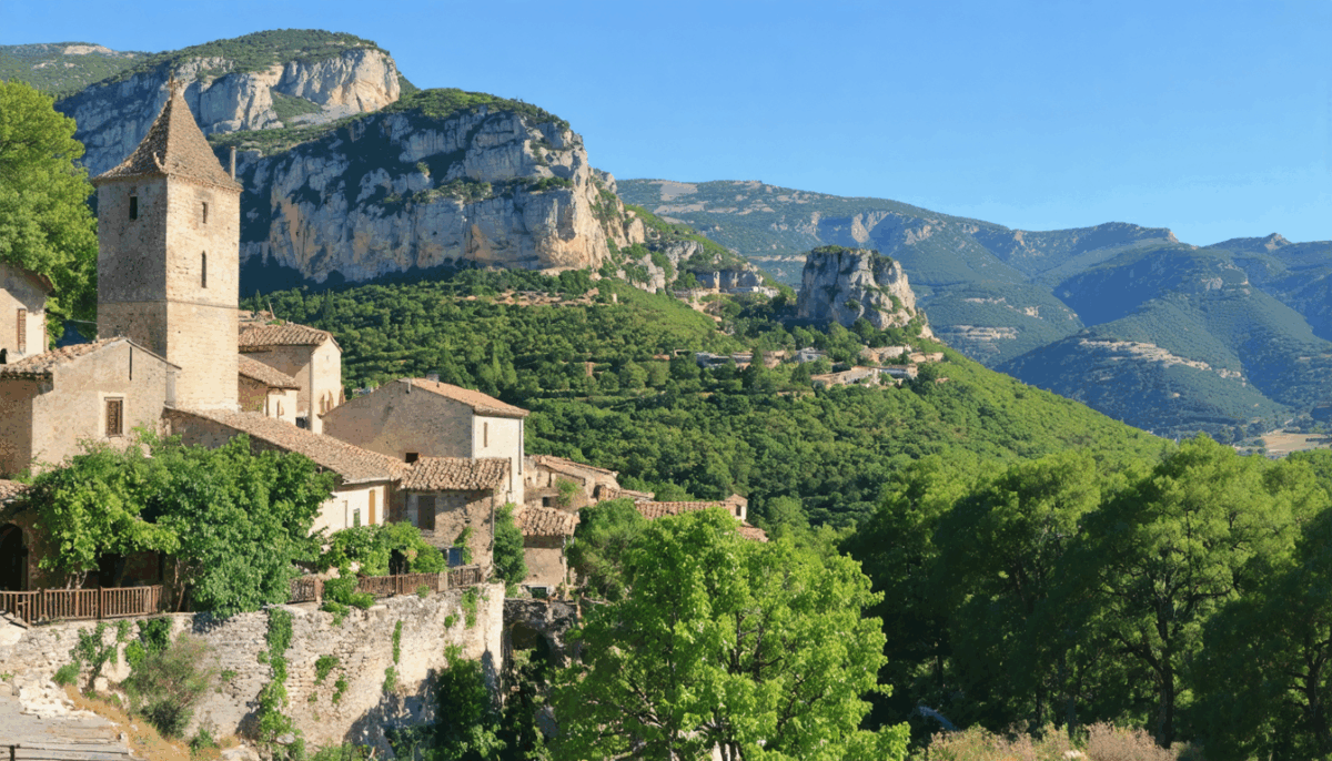 explorez la cascade d'agaras, un joyau caché de l'hérault. partez pour une aventure de randonnée inoubliable au cœur d'une nature préservée, où paysages époustouflants et sérénité se rencontrent. découvrez des sentiers pittoresques et laissez-vous envoûter par la beauté sauvage de cette région fascinante.