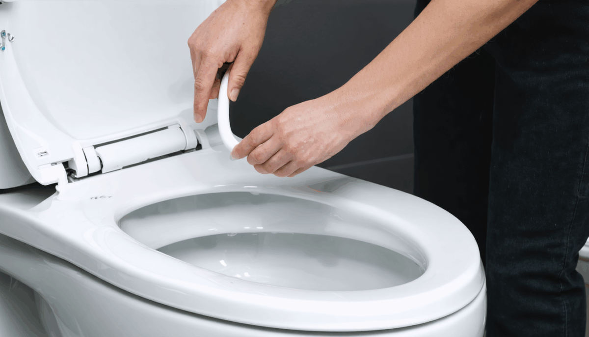 votre chasse d'eau se déclenche sans raison apparente ? découvrez les explications, causes fréquentes et solutions efficaces pour réparer ce problème de chasse d'eau qui fuit ou s'active seule.