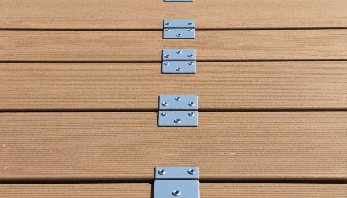 découvrez dans notre article une analyse détaillée des prix au m² d’une terrasse en composite, avec tous les critères à considérer pour estimer le budget total de votre projet.