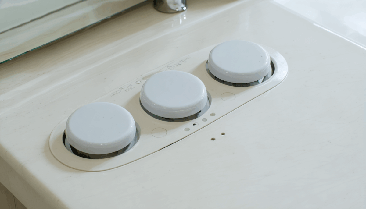 découvrez notre guide pratique pour démonter facilement le mécanisme de chasse d'eau des toilettes suspendues geberit. suivez nos étapes simples pour l'entretien et la réparation de votre wc sans difficulté.