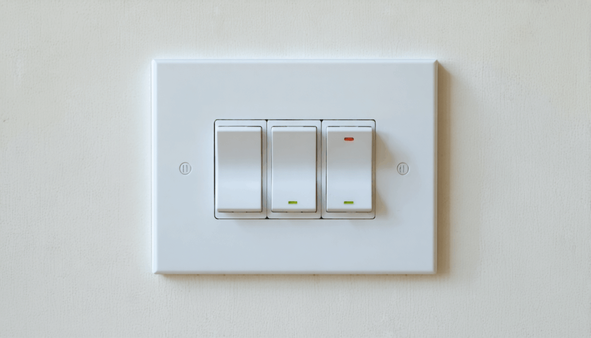 découvrez la hauteur idéale recommandée pour installer un interrupteur selon les normes françaises, afin de garantir ergonomie, sécurité et accessibilité dans votre logement.
